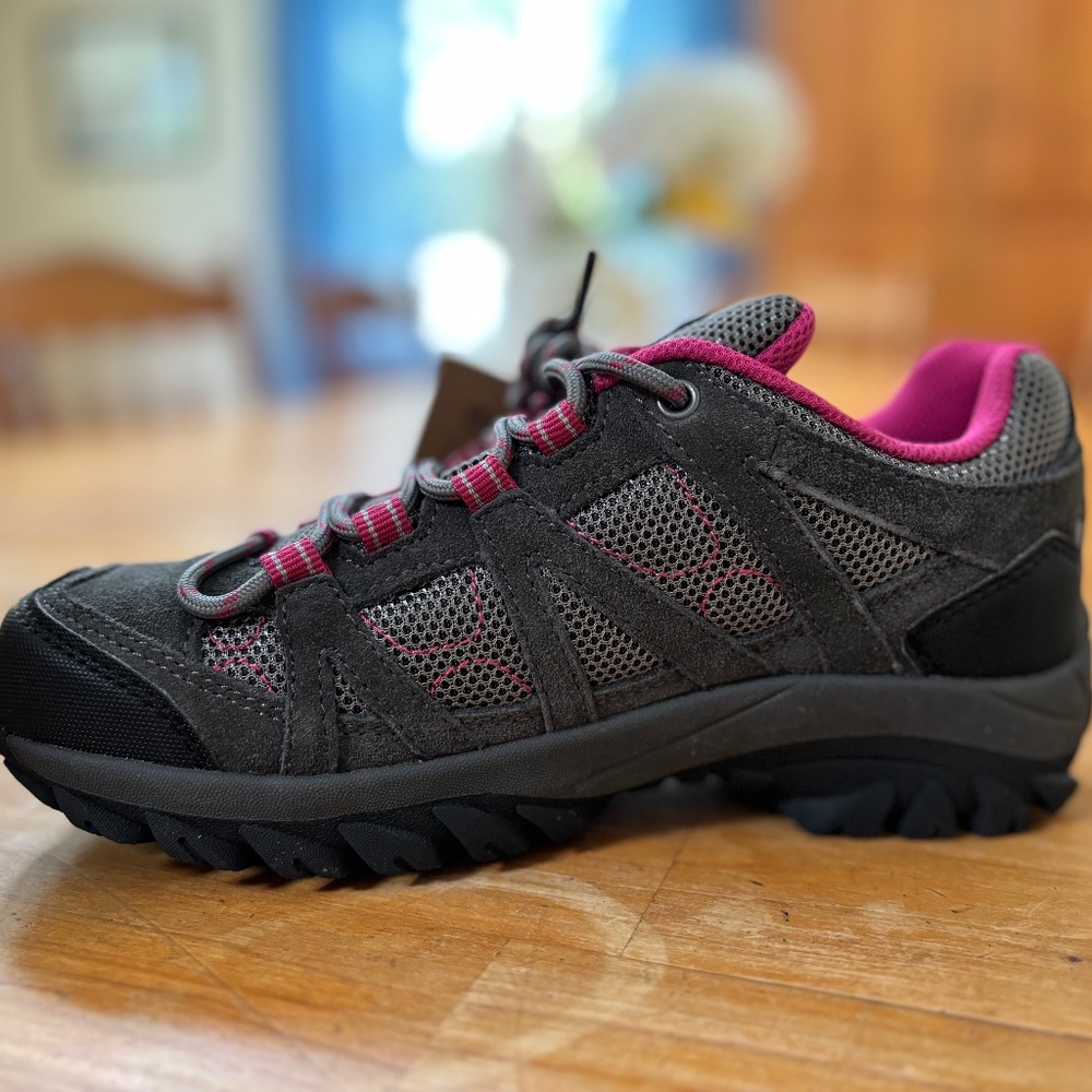 women's hiking shoe bearpaw olympus size 6 nib